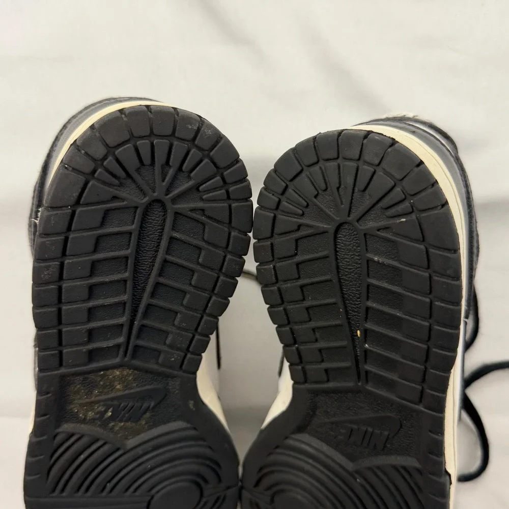 Nike Dunk Low Youth 5Y Black White Panda CW1590-100 Low Top Sneakers